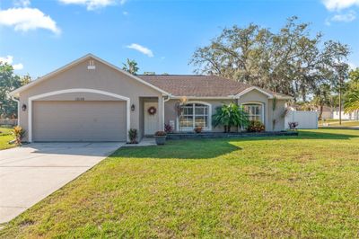 12120 Landfair Street, House other with 3 bedrooms, 2 bathrooms and null parking in Spring Hill FL | Image 2