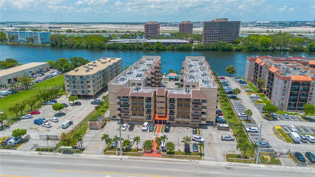 APT-103 - 5249 Nw 7 Th St, Condo with 2 bedrooms, 2 bathrooms and null parking in Miami FL | Image 21