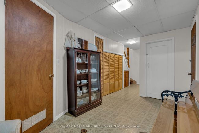 25 Ellery Cres, House other with 4 bedrooms, 2 bathrooms and 3 parking in Nepean ON | Image 20