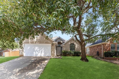 12601 Red Cedar Dr, Euless, TX, 76040-3435 | Card Image