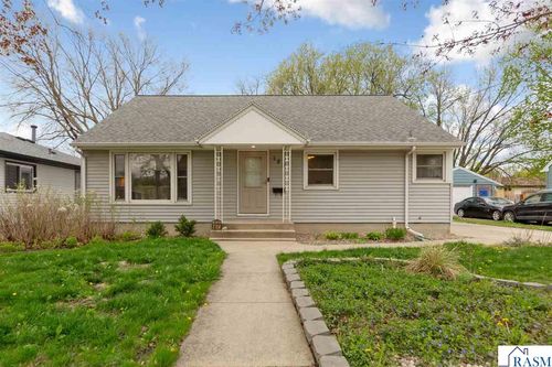 123 Long St, Mankato, MN, 56001-5241 | Card Image