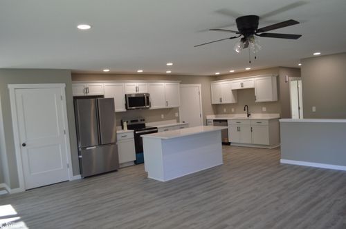 907 5th Avenue Ne, Belmond, IA, 50421 | Card Image