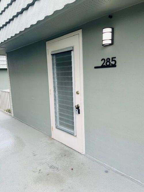 285-285 Flanders F, Delray Beach, FL, 33484-5308 | Card Image
