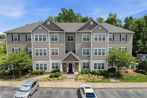 2b-5425 Forester Dr, High Point, NC, 27265-2913 | Card Image