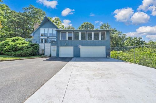 581 Idle Acres Rd, Fincastle, VA, 24090-3335 | Card Image
