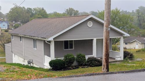 150 Locust St, Wintersville, OH, 43953-3938 | Card Image