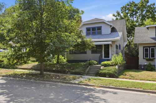 789 Fairview Ave N, Saint Paul, MN, 55104-1016 | Card Image