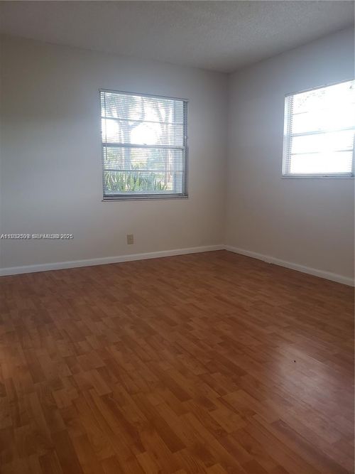 apt-104l-200 Sw 132nd Way, Pembroke Pines, FL, 33027-2083 | Card Image