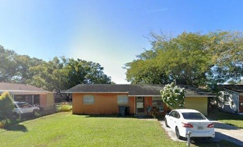 301 26th St Sw, WINTER HAVEN, FL, 33880-2428 | Card Image