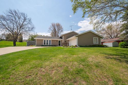 N97W21763 White Horse Drive, Germantown, WI, 53017 | Card Image