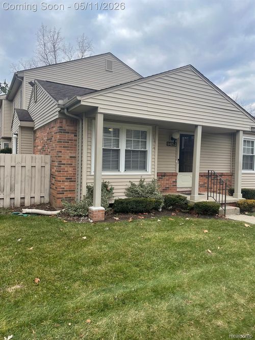 24272 Bashian Dr, Novi, MI, 48375-2921 | Card Image
