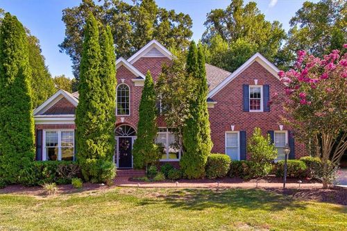 19 Middlefield Ct, Greensboro, NC, 27455-2257 | Card Image