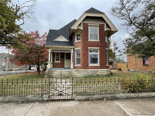 229 E Main St, Grafton, IL, 62037-1121 | Card Image