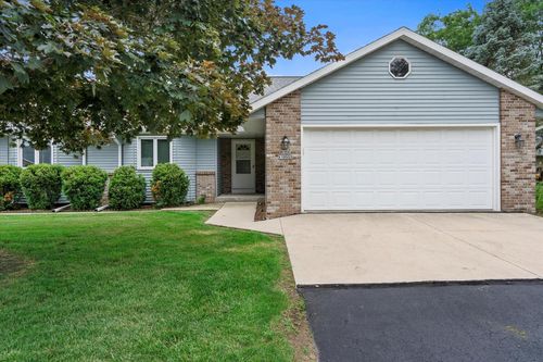 N166W19555 Ravens Way, Jackson, WI, 53037-9585 | Card Image