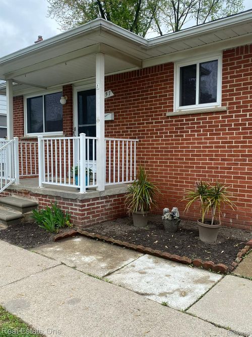 657 Highland Avenue Avenue, Lincoln Park, MI, 48146 | Card Image