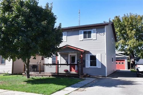 53 Seventh Ave, Brantford, ON, N3S1B3 | Card Image