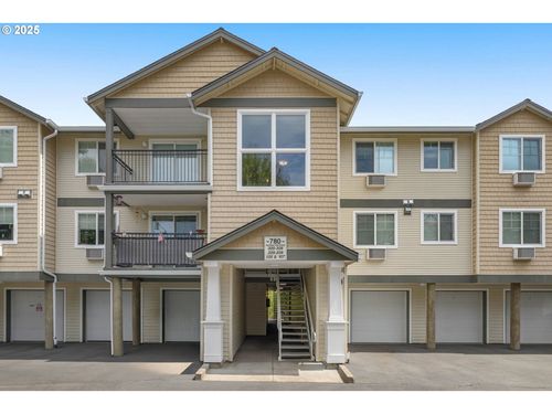 780 Nw 185th Ave, Beaverton, OR, 97006-2877 | Card Image