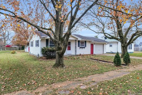 104 Indiana St, Hindsboro, IL, 61930-4434 | Card Image