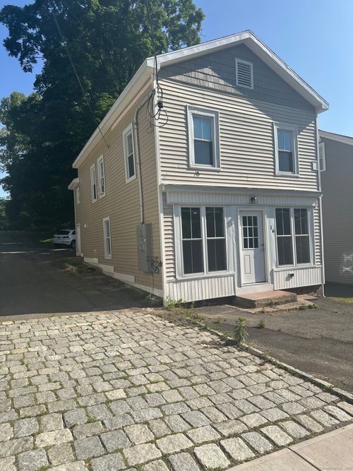 20 Elm St, Tariffville, CT, 06081-9610 | Card Image