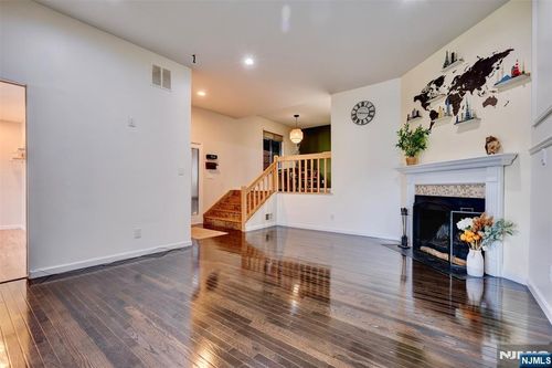 key-141-141 Sandpiper Ky, Secaucus, NJ, 07094-2210 | Card Image