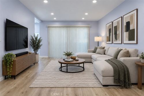 209-6245 Woodman Ave, Valley Glen, CA, 91401-2994 | Card Image