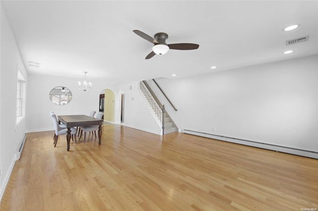 2 Park Pl, House other with 3 bedrooms, 3 bathrooms and null parking in Williston Park NY | Image 5