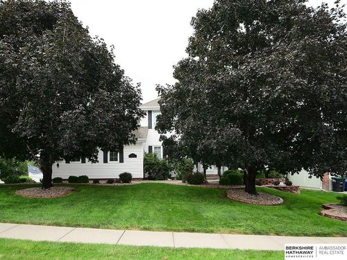 17130 Patterson Dr, Omaha, NE, 68135-2647 | Card Image