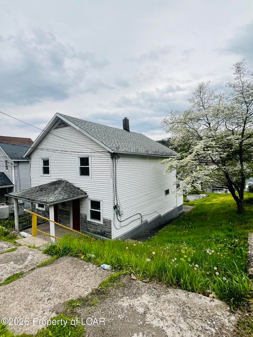71 W Enterprise St, Glen Lyon, PA, 18617-1008 | Card Image