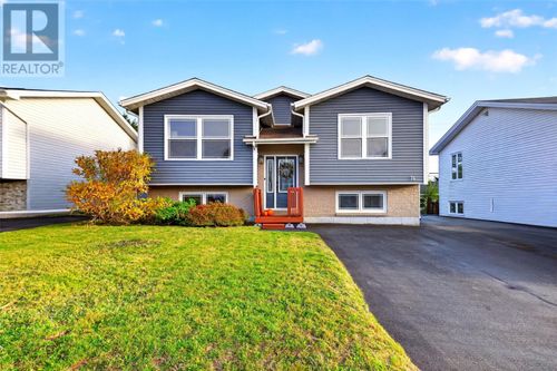 74 O'Flaherty Cres, Mount Pearl, NL, A1N4M5 | Card Image