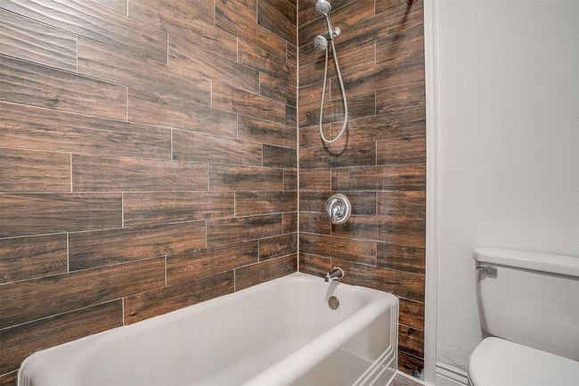 345 N Field St, House other with 2 bedrooms, 2 bathrooms and null parking in Burleson TX | Image 19