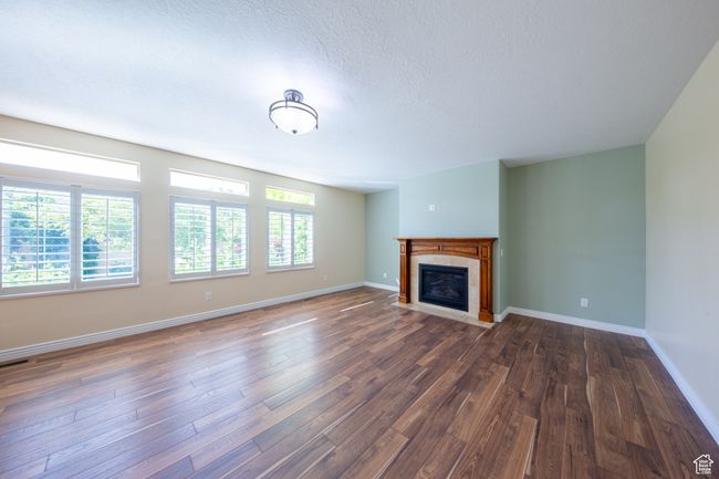 407 Clay Ln, House other with 4 bedrooms, 3 bathrooms and 3 parking in Lehi UT | Image 16
