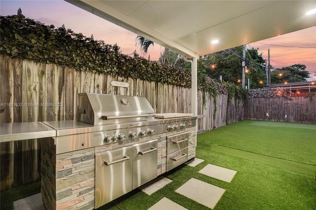 2305 Sw 19 Th Ter, House other with 2 bedrooms, 2 bathrooms and null parking in Miami FL | Image 17