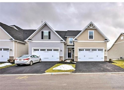 173 Sandstone Cir, Grand Island, NY, 14072-1888 | Card Image