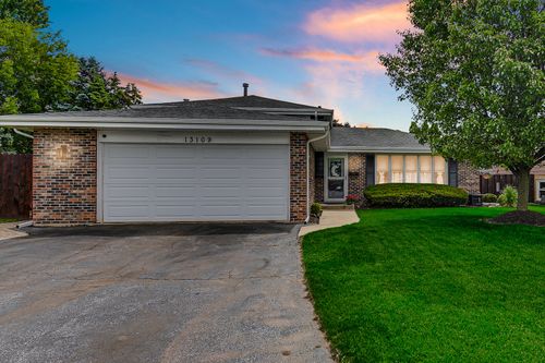13109 Linder Ave, Crestwood, IL, 60418-1338 | Card Image