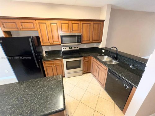 3622-3622 Oleander Ter, Riviera Beach, FL, 33404-1877 | Card Image