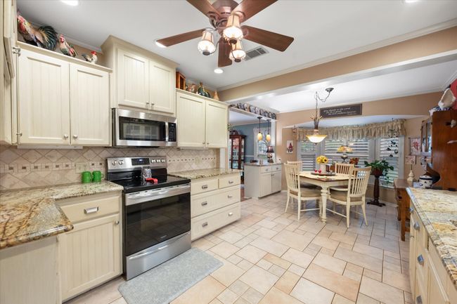 1121 W 3 Rd Ave, House other with 3 bedrooms, 2 bathrooms and null parking in Corsicana TX | Image 16