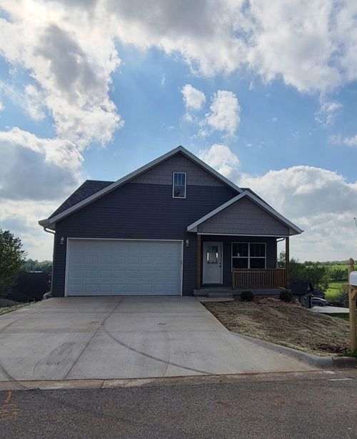 2101 N 26th St, Ozark, MO, 65721-6821 | Card Image