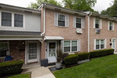 L5 - 5 Surrey Lane, Condo with 2 bedrooms, 1 bathrooms and null parking in Torrington CT | Image 2