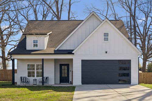 102 Oak Hill Dr, Portland, TN, 37148-1733 | Card Image