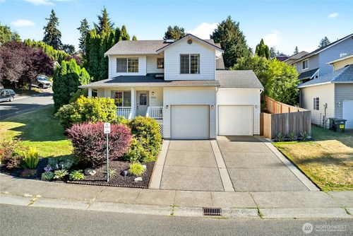 2016 Ponderosa Ct, Bellingham, WA, 98229-5367 | Card Image