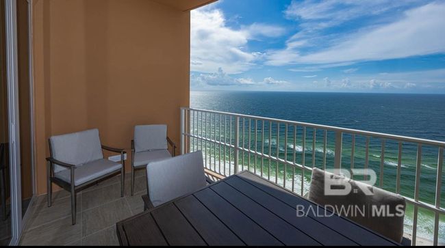 Balcony | Image 27