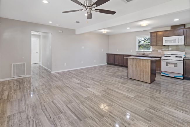 6259 Pat Ave, House other with 3 bedrooms, 1 bathrooms and null parking in Port Arthur TX | Image 4