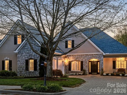 33 Tiverton Ln, Asheville, NC, 28803-1909 | Card Image