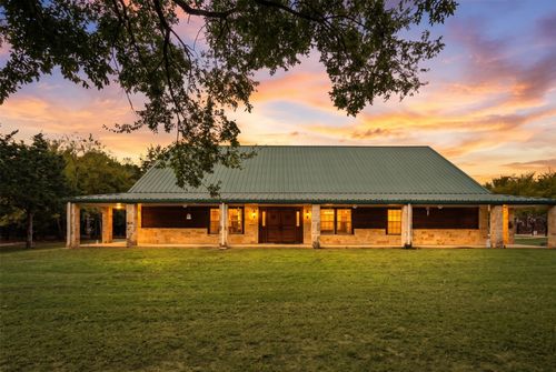 464 Oak Hill Rd, Valley View, TX, 76272-7597 | Card Image