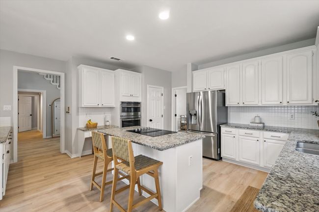7205 Fair Valley Way, House other with 4 bedrooms, 4 bathrooms and null parking in Plano TX | Image 8