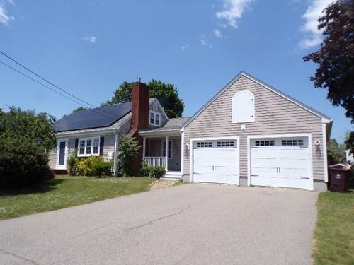 35 Ludlow St, Acushnet, MA, 02743-2647 | Card Image