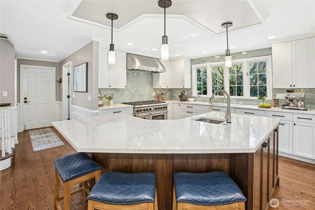 8150 Evergreen Ln, House other with 5 bedrooms, 4 bathrooms and 3 parking in Mercer Island WA | Image 10