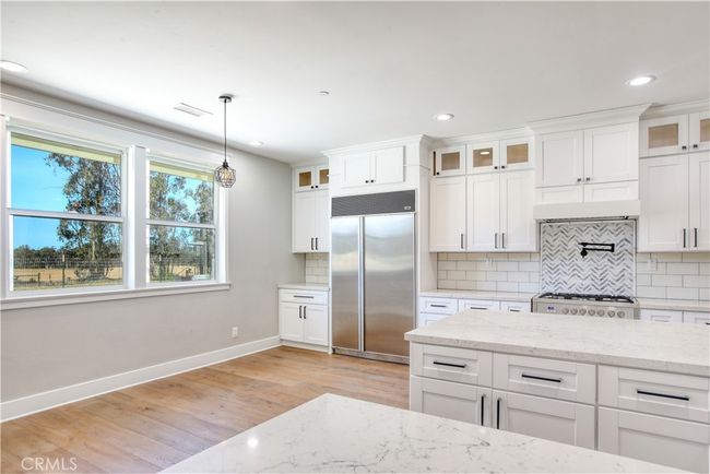 Kitchen eat in kitchen area | Image 27