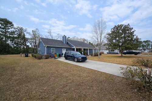 3877 Stratford Cir, Valdosta, GA, 31605-4856 | Card Image