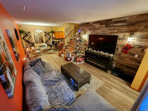 862 Princeton Ave, Shakopee, MN, 55379-4535 | Card Image